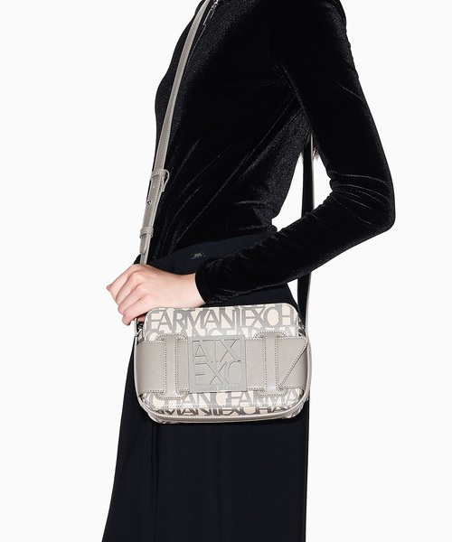 ARMANI EXCHANGE(アルマーニエクスチェンジ)の「【A|X アルマーニ エクスチェンジ】BOXロゴバックル ミニショルダーバッグ(オールオーバーロゴ)(ショルダーバッグ・レディース・ブロンズ/ブラック/サンドベージュ・FREE)」の8枚目の写真