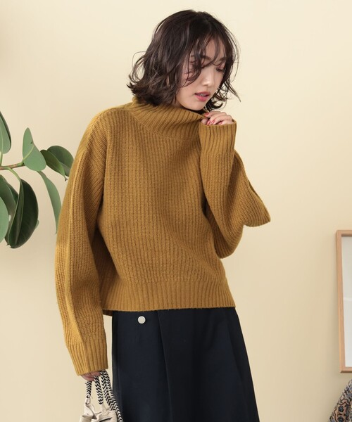 BEAMS HEART（ビームスハート）の「ボリュームスリーブ タートルネック プルオーバー（ウォッシャブル）（ニット/セーター・レディース・アイボリー/ブルー/モカ/マスタード/グリーン・FREE）」の8枚目の写真