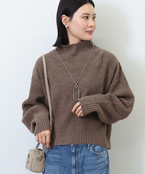 BEAMS HEART（ビームスハート）の「ボリュームスリーブ タートルネック プルオーバー（ウォッシャブル）（ニット/セーター・レディース・アイボリー/ブルー/モカ/マスタード/グリーン・FREE）」の22枚目の写真