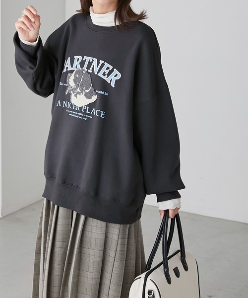 BONLECILL（ボンルシール）の「裏起毛 ドッグプリント サガラ刺繍 BIGシルエットスウェット（スウェット・レディース・チャコールグレー/レッド/オフホワイト/ネイビー/グレー・FREE）」の16枚目の写真