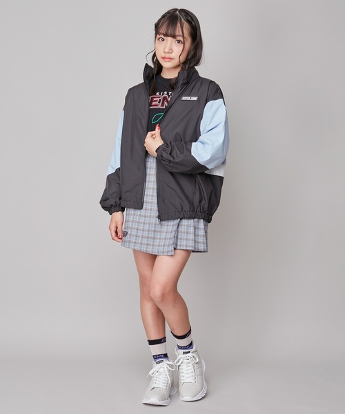 SISTER JENNI(SISTER JENNI)の「フード収納ウィンドブレーカー(その他アウター・キッズ・ラベンダー/ベージュ/ブラック・130cm/140cm/160cm/150cm)」の5枚目の写真