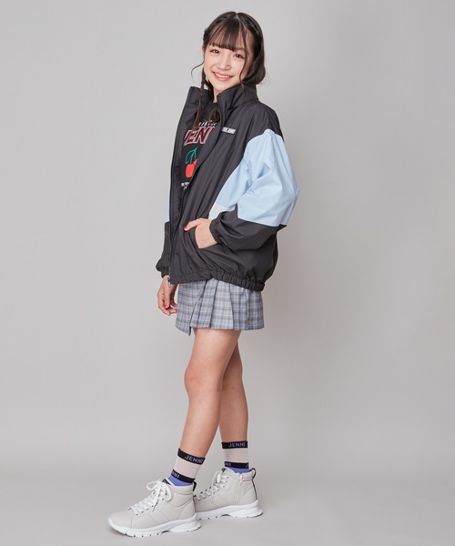 SISTER JENNI(SISTER JENNI)の「フード収納ウィンドブレーカー(その他アウター・キッズ・ラベンダー/ベージュ/ブラック・130cm/140cm/160cm/150cm)」の6枚目の写真