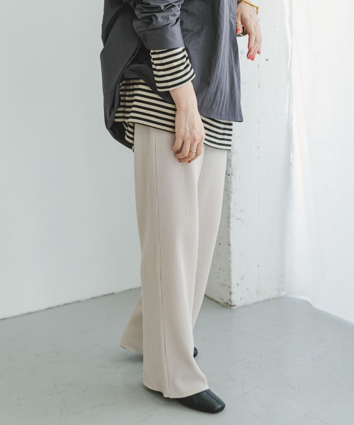 ITEMS URBANRESEARCH（アイテムズ アーバンリサーチ）の「ワッフルイージーパンツ（その他パンツ・レディース・ネイビー/ホワイト系その他/キャメル・FREE）」の20枚目の写真