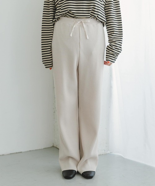 ITEMS URBANRESEARCH（アイテムズ アーバンリサーチ）の「ワッフルイージーパンツ（その他パンツ・レディース・ネイビー/ホワイト系その他/キャメル・FREE）」の6枚目の写真