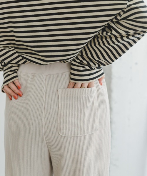 ITEMS URBANRESEARCH（アイテムズ アーバンリサーチ）の「ワッフルイージーパンツ（その他パンツ・レディース・ネイビー/ホワイト系その他/キャメル・FREE）」の11枚目の写真