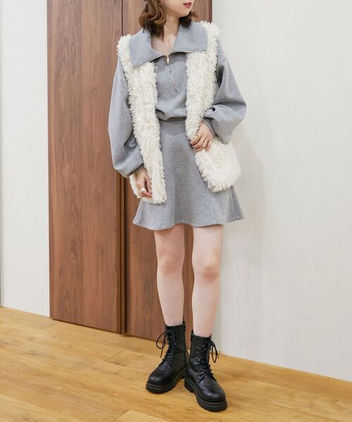 MAJESTIC LEGON（マジェスティックレゴン）の「ハーフジップミニワンピース（ワンピース・レディース・アイボリー/グレー/ブラック・MEDIUM）」の4枚目の写真