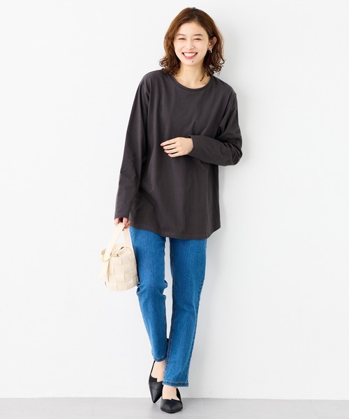 Viola e Viola（ヴィオラエヴィオラ）の「あったか綿１００％チュニックＴシャツ（チュニック・レディース・モカ/ホワイト/ブラック/チャコール・L/3L/LL/M）」の17枚目の写真