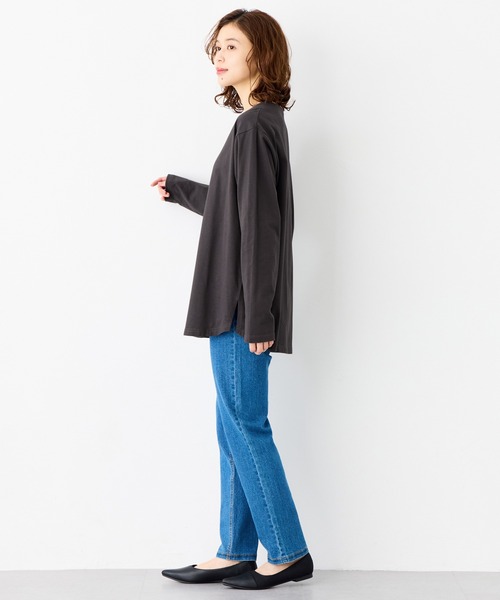 Viola e Viola（ヴィオラエヴィオラ）の「あったか綿１００％チュニックＴシャツ（チュニック・レディース・モカ/ホワイト/ブラック/チャコール・L/3L/LL/M）」の19枚目の写真