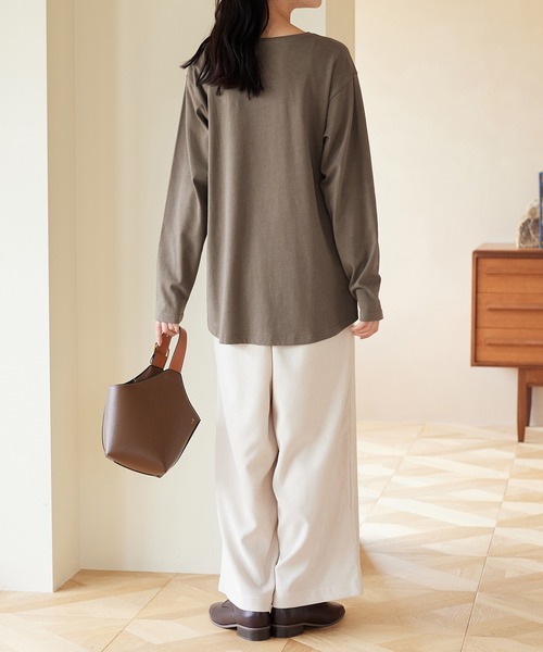 Viola e Viola（ヴィオラエヴィオラ）の「あったか綿１００％チュニックＴシャツ（チュニック・レディース・モカ/ホワイト/ブラック/チャコール・L/3L/LL/M）」の8枚目の写真