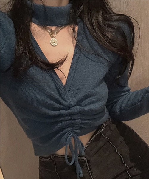 Silly（シリー）の「【韓国コーデに】ホルターネックフロントシャーリングニット（ニット/セーター・レディース・ブルー/ホワイト/ブラック・FREE）」の3枚目の写真