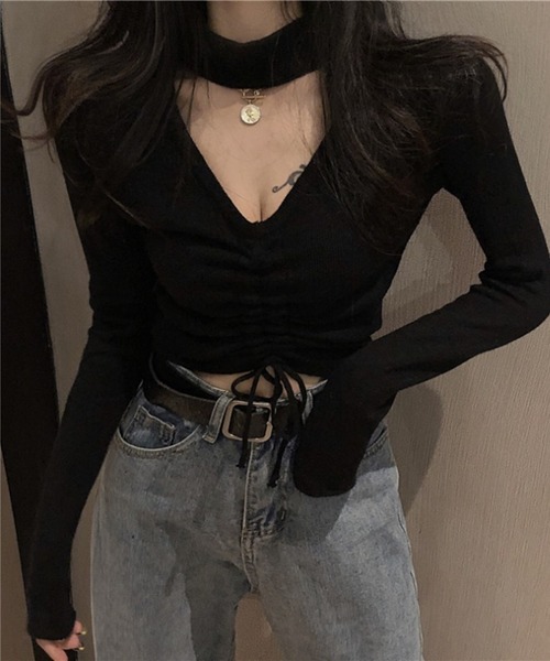 Silly（シリー）の「【韓国コーデに】ホルターネックフロントシャーリングニット（ニット/セーター・レディース・ブルー/ホワイト/ブラック・FREE）」の2枚目の写真