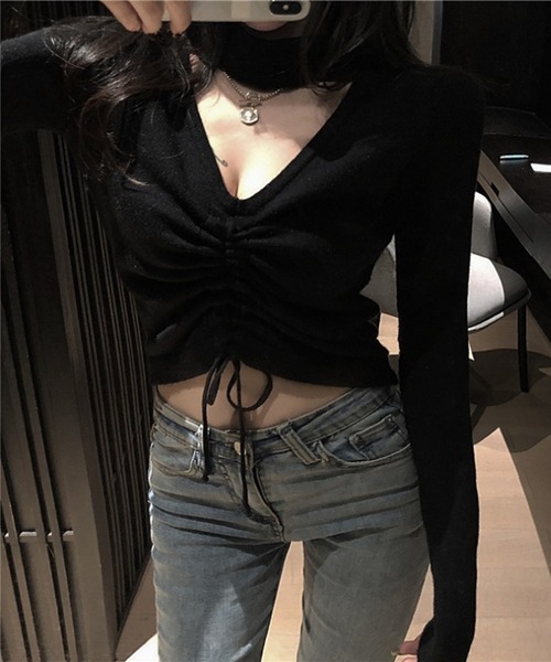 Silly（シリー）の「【韓国コーデに】ホルターネックフロントシャーリングニット（ニット/セーター・レディース・ブルー/ホワイト/ブラック・FREE）」の6枚目の写真