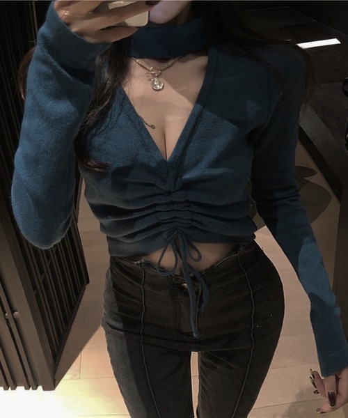 Silly（シリー）の「【韓国コーデに】ホルターネックフロントシャーリングニット（ニット/セーター・レディース・ブルー/ホワイト/ブラック・FREE）」の9枚目の写真