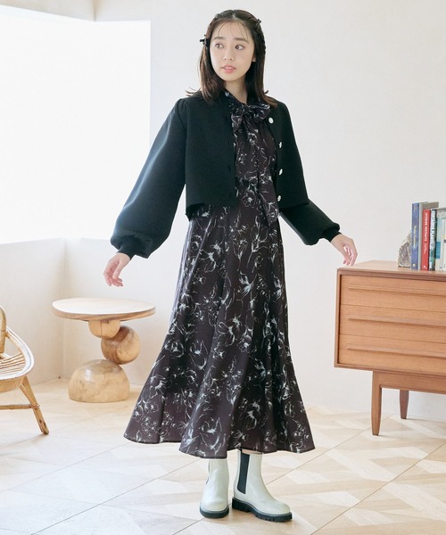 mysty woman(ミスティウーマン)の「ビジューボタンカーデ 101957(カーディガン/ボレロ・レディース・オフホワイト/ベージュ系その他/ピンク/ブラック・FREE)」の5枚目の写真