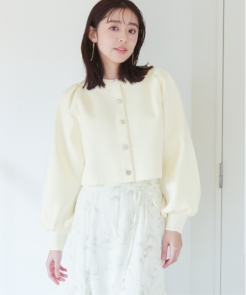 mysty woman(ミスティウーマン)の「ビジューボタンカーデ 101957(カーディガン/ボレロ・レディース・オフホワイト/ベージュ系その他/ピンク/ブラック・FREE)」の10枚目の写真
