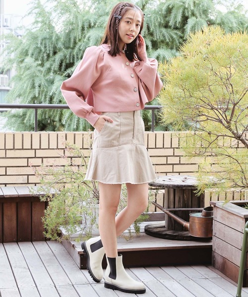 mysty woman(ミスティウーマン)の「ビジューボタンカーデ 101957(カーディガン/ボレロ・レディース・オフホワイト/ベージュ系その他/ピンク/ブラック・FREE)」の11枚目の写真