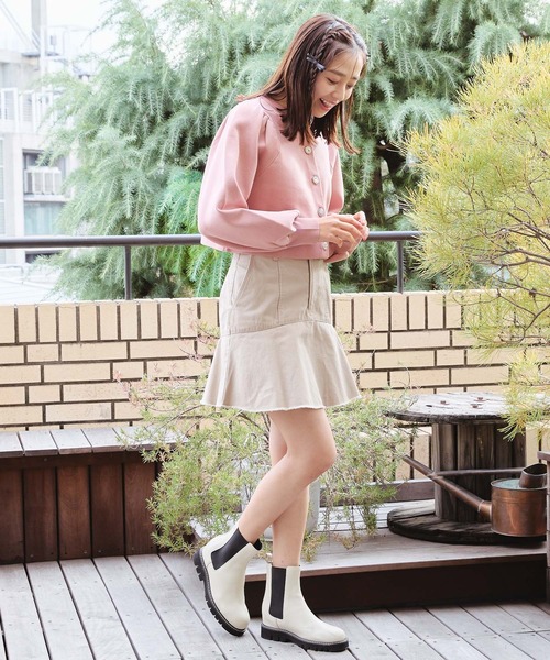 mysty woman(ミスティウーマン)の「ビジューボタンカーデ 101957(カーディガン/ボレロ・レディース・オフホワイト/ベージュ系その他/ピンク/ブラック・FREE)」の12枚目の写真