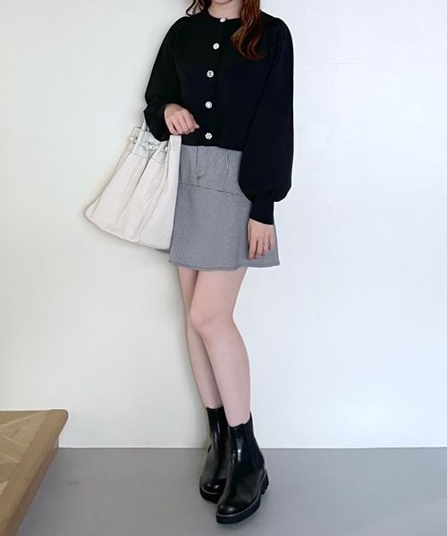 mysty woman(ミスティウーマン)の「ビジューボタンカーデ 101957(カーディガン/ボレロ・レディース・オフホワイト/ベージュ系その他/ピンク/ブラック・FREE)」の16枚目の写真