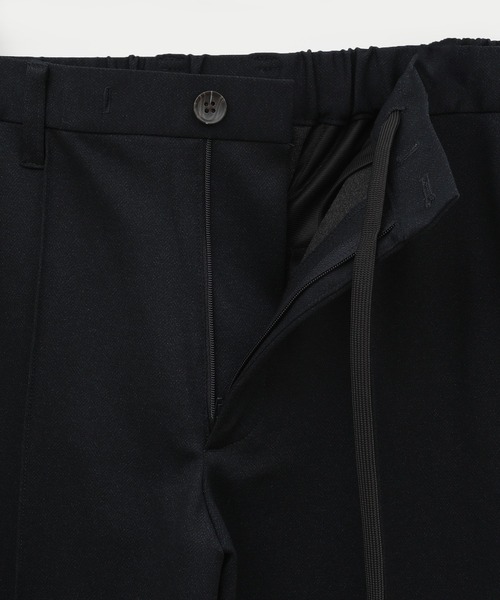 MEN'S BIGI（メンズビギ）の「ポリエステルヘリンボーンストレッチパンツ（スラックス・メンズ・ネイビー・01）」の3枚目の写真