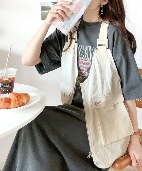 Java（ジャバ）の「《Javaジャバコラボ》垢抜けた大人のアウトドスタイル。太ストラップ立体ポケットベスト（ベスト・レディース・アイボリー/ブラック・X-LARGE/SMALL/MEDIUM/LARGE）」の16枚目の写真