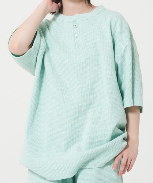 ROUGH TRADE(ラフトレード)の「ワッフルヘンリーネックTEE(M1)(Tシャツ/カットソー・メンズ・ブラック/ブルー/ミント/ホワイト・MEDIUM/LARGE/X-LARGE)」の4枚目の写真