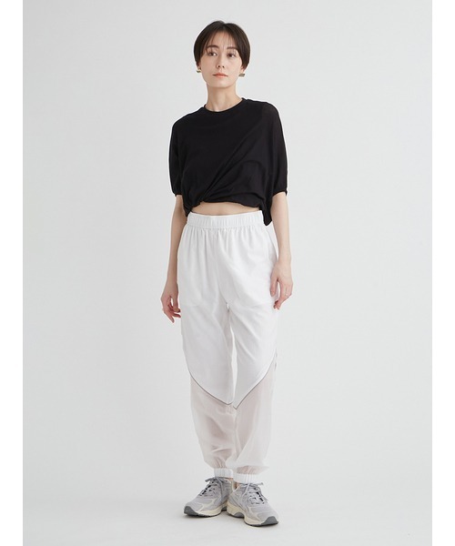 emmi(エミ)の「eco 撥水ナイロンエアーパンツ(その他パンツ・レディース・ライトグレー/ホワイト・FREE)」の11枚目の写真