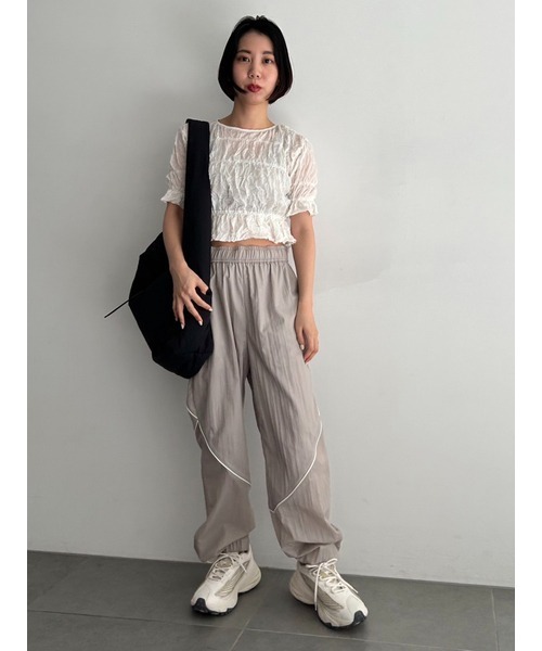 emmi(エミ)の「eco 撥水ナイロンエアーパンツ(その他パンツ・レディース・ライトグレー/ホワイト・FREE)」の17枚目の写真