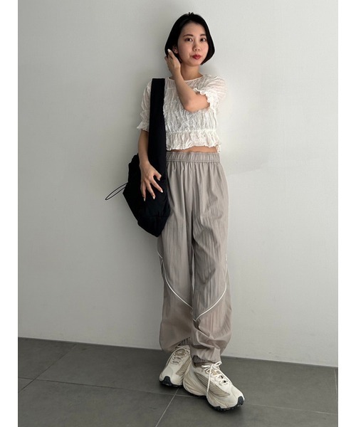 emmi(エミ)の「eco 撥水ナイロンエアーパンツ(その他パンツ・レディース・ライトグレー/ホワイト・FREE)」の18枚目の写真