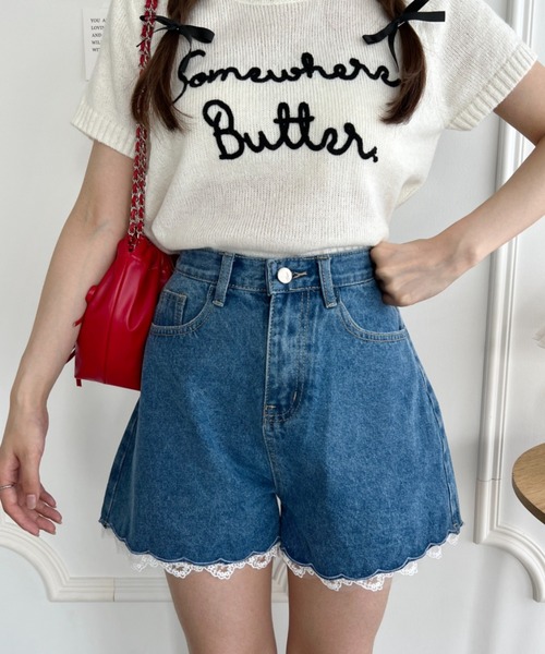 Loueme(ルエム)の「レーストリムデニムショートパンツ(デニムパンツ・レディース・ブルー/ブラック・M)」の2枚目の写真