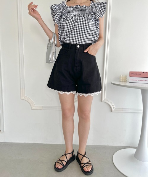 Loueme(ルエム)の「レーストリムデニムショートパンツ(デニムパンツ・レディース・ブルー/ブラック・M)」の9枚目の写真