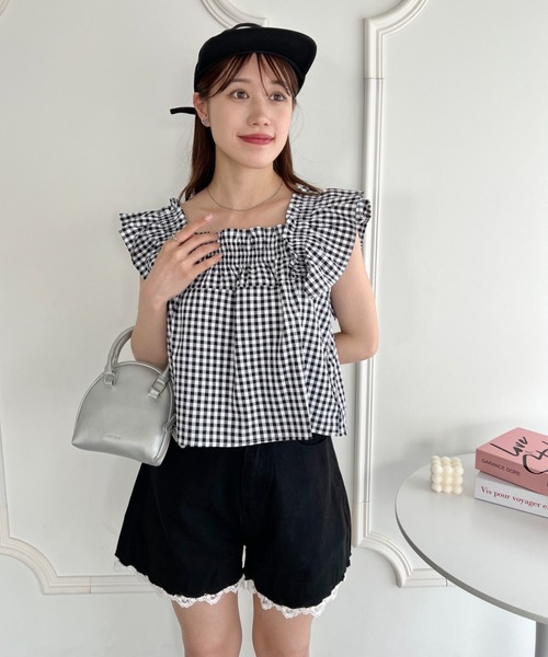 Loueme(ルエム)の「レーストリムデニムショートパンツ(デニムパンツ・レディース・ブルー/ブラック・M)」の6枚目の写真
