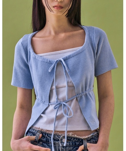 FANCY CLUB（ファンシークラブ）の「NASTY FANCY CLUB／２ボタンクロップカーディガン  2123892（カーディガン/ボレロ・レディース・ブラック/ライトブルー・FREE）」の2枚目の写真