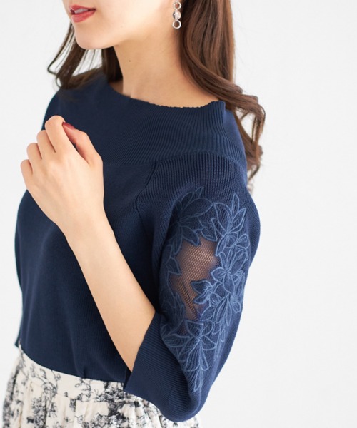 tocco closet(トッコ クローゼット)の「【ZOZO限定】スリーブレースニットプルオーバー(ニット/セーター・レディース・チャコール/ブルー/オフホワイト/ブラック・M)」の2枚目の写真