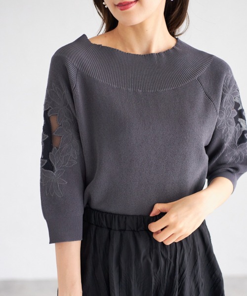 tocco closet(トッコ クローゼット)の「【ZOZO限定】スリーブレースニットプルオーバー(ニット/セーター・レディース・チャコール/ブルー/オフホワイト/ブラック・M)」の4枚目の写真