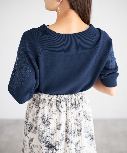 tocco closet(トッコ クローゼット)の「【ZOZO限定】スリーブレースニットプルオーバー(ニット/セーター・レディース・チャコール/ブルー/オフホワイト/ブラック・M)」の12枚目の写真