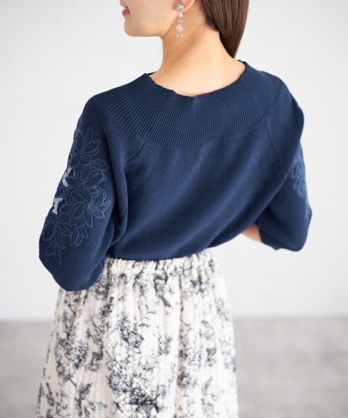tocco closet(トッコ クローゼット)の「【ZOZO限定】スリーブレースニットプルオーバー(ニット/セーター・レディース・チャコール/ブルー/オフホワイト/ブラック・M)」の14枚目の写真