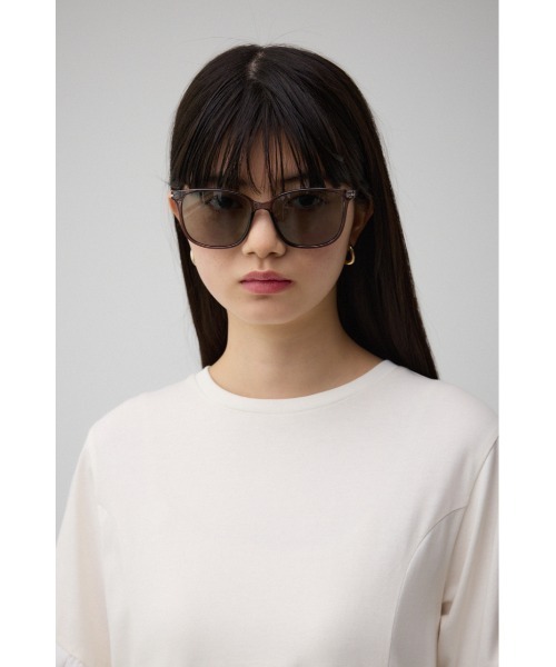 AZUL by moussy（アズールバイマウジー）の「ベーシックウェリントンアイウェア（サングラス・レディース・ブラック/クリア・FREE）」の14枚目の写真