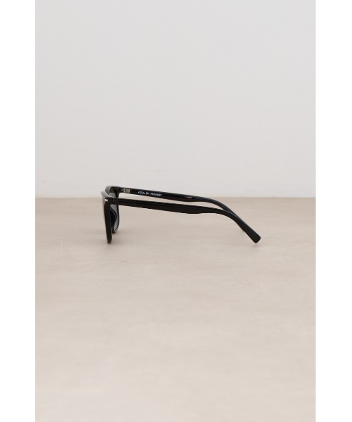 AZUL by moussy（アズールバイマウジー）の「ベーシックウェリントンアイウェア（サングラス・レディース・ブラック/クリア・FREE）」の8枚目の写真