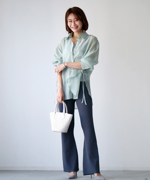 Ehre style(エーレスタイル)の「大人世代こそ必須!!コーデが楽しいシアーシャツ(シャツ/ブラウス・レディース・アイボリー/ピンク/ミント/ブルー・FREE)」の8枚目の写真