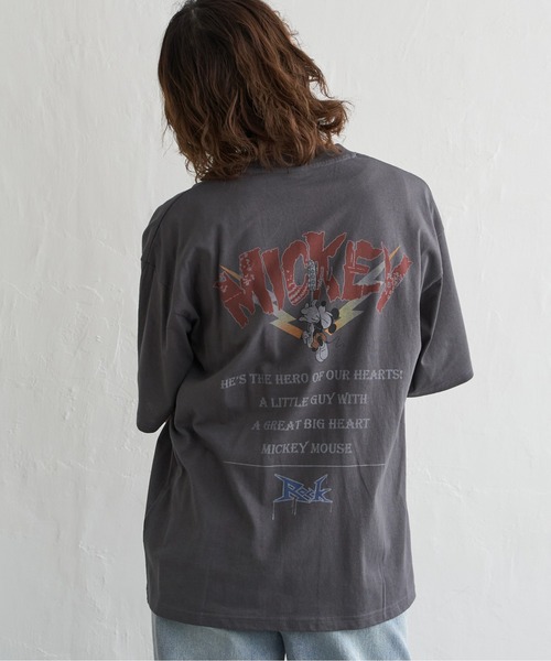 MICKEY MOUSE(ミッキーマウス)の「Mickey Mouse ミッキーマウス ユーズドライク ミッキー Tシャツ(Tシャツ/カットソー・レディース・グレー/ダークグレー/チャコール・M/L)」の3枚目の写真