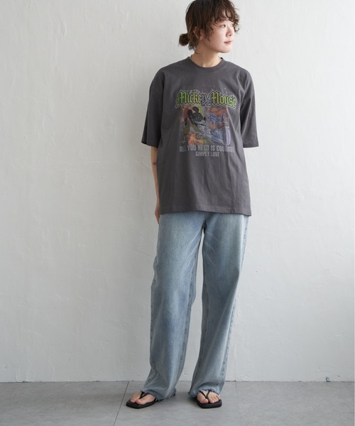 MICKEY MOUSE(ミッキーマウス)の「Mickey Mouse ミッキーマウス ユーズドライク ミッキー Tシャツ(Tシャツ/カットソー・レディース・グレー/ダークグレー/チャコール・M/L)」の17枚目の写真