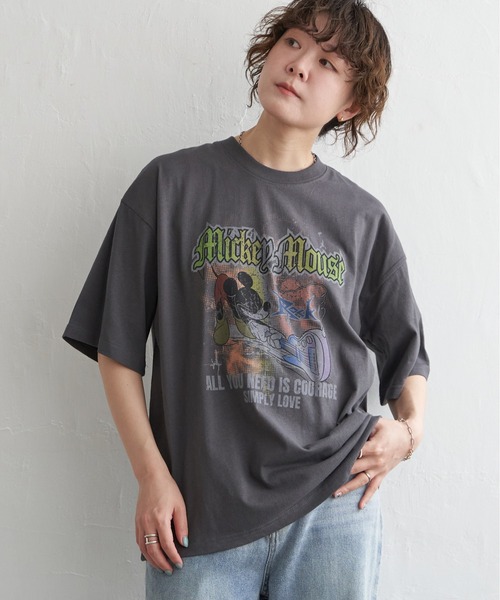 MICKEY MOUSE(ミッキーマウス)の「Mickey Mouse ミッキーマウス ユーズドライク ミッキー Tシャツ(Tシャツ/カットソー・レディース・グレー/ダークグレー/チャコール・M/L)」の16枚目の写真