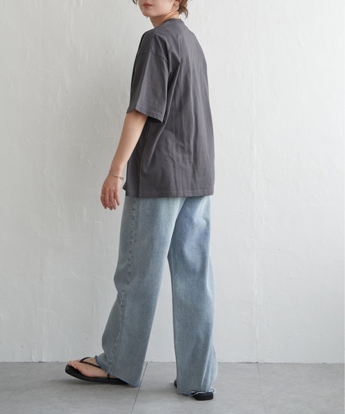 MICKEY MOUSE(ミッキーマウス)の「Mickey Mouse ミッキーマウス ユーズドライク ミッキー Tシャツ(Tシャツ/カットソー・レディース・グレー/ダークグレー/チャコール・M/L)」の19枚目の写真