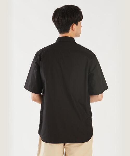 agnes b.（アニエスベー）の「メンズ アイコニック 刺繍 半袖 シャツ "Andy"（シャツ/ブラウス・メンズ・ブラック・38/40/36）」の6枚目の写真