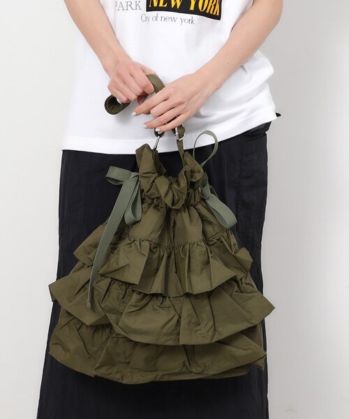 OPAQUE.CLIP（オペークドットクリップ）の「◆【2WAY／A4サイズ対応】ドロストリボンフリルティアードショルダーバッグ（ショルダーバッグ・レディース・ベージュ/カーキ/ブラック・00）」の18枚目の写真