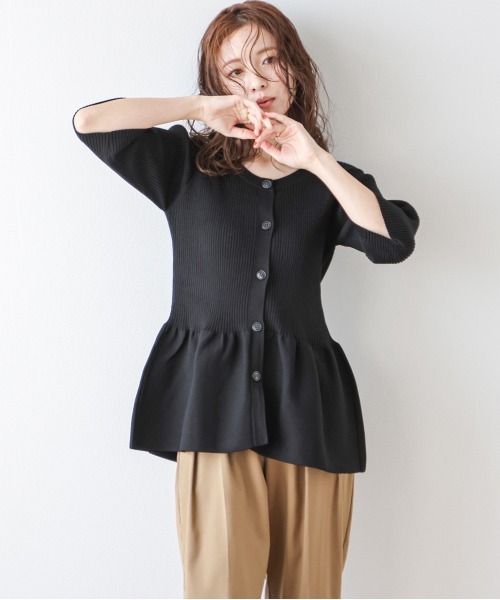 Lajour(ラジュール)の「サマーニットペプラムトップス(ニット/セーター・レディース・ピンク/ホワイト/イエロー/ブラック/ブルー・フリー)」の9枚目の写真