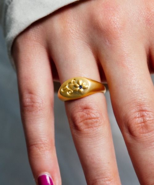 whim(ウィム)の「【NEW】Flower Stone Ring(リング・レディース・ゴールド/シルバー・#9/#13)」の10枚目の写真