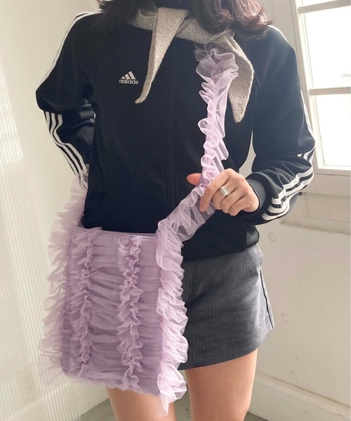 Casselini(キャセリーニ)の「Casselini(キャセリーニ)チュールシャーリングショルダー(ショルダーバッグ・レディース・ブラック/ラベンダー/ブルー/ライトベージュ・FREE)」の6枚目の写真