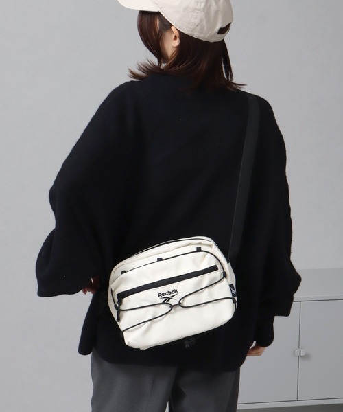 Reebok(リーボック)の「【Reebok/リーボック】ドローコード ショルダーバッグ(ショルダーバッグ・メンズ・ブラック/アイボリー/チャコール・FREE)」の9枚目の写真