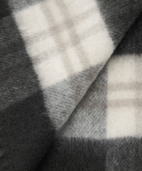 BEAUTY&YOUTH UNITED ARROWS(ビューティーアンドユースユナイテッドアローズ)の「チェック ストール(ストール/ショール・レディース・ブラック/ロイヤルブルー・FREE)」の13枚目の写真